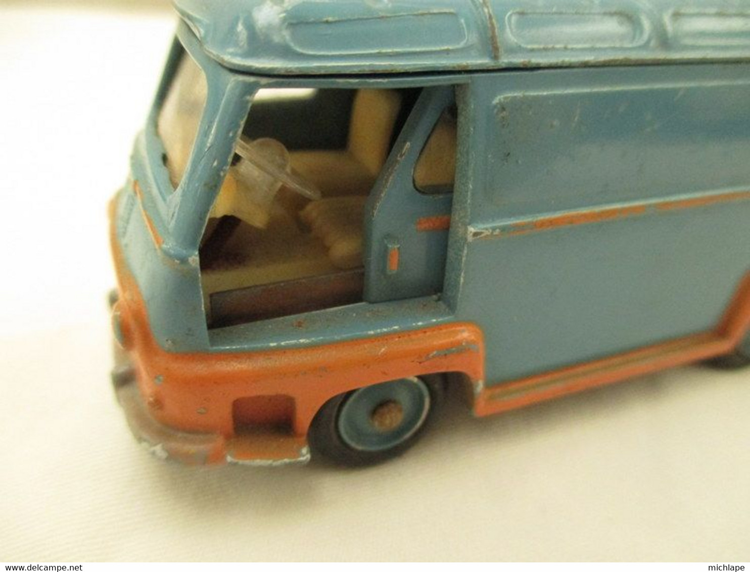 Voiture Miniature 1/43 Em C I J - RENAULT ESTAFETTE - EUROPARC Peinture D'origine - CIJ