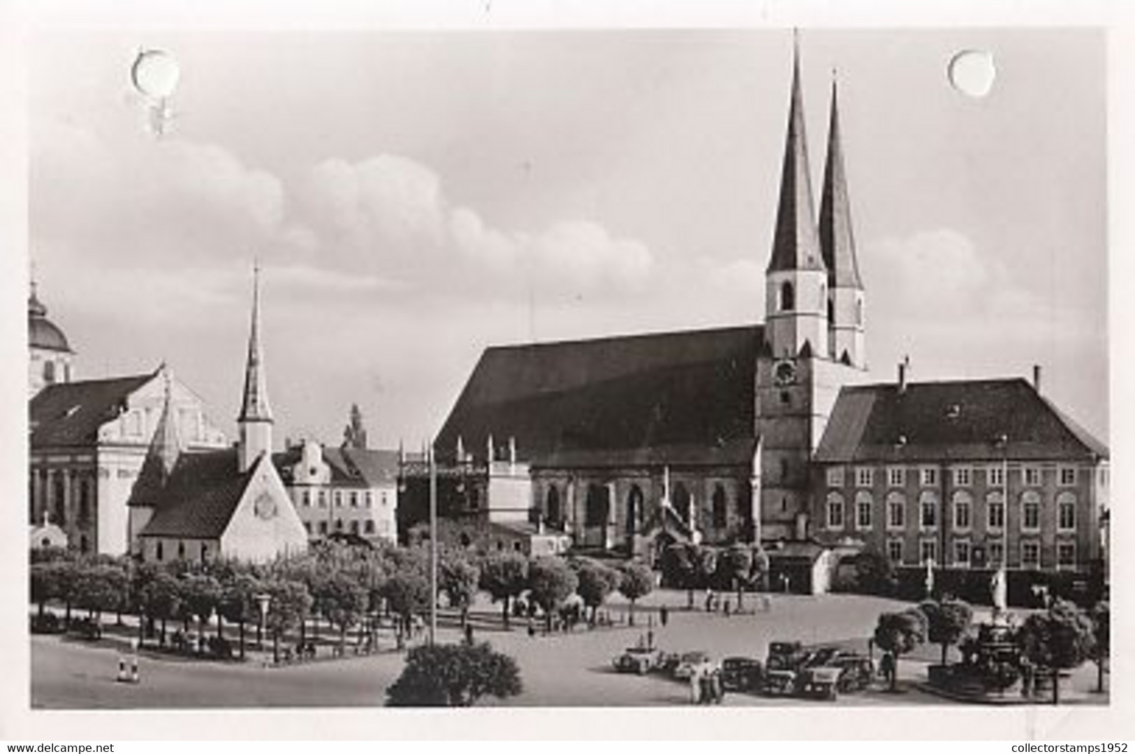 W3395- ALTOTTING SQUARE, CHURCH, CAR - Altoetting