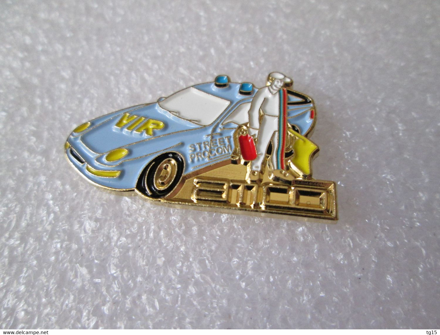 PIN'S    PORSCHE  968   AMCO   COMMISSAIRES DE PISTE - Porsche