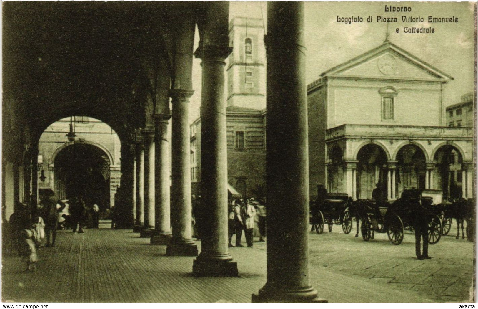 CPA LIVORNO Loggiato Di Piazza Vittorio Emanuele E Cattedrale. ITALY (467890) - Livorno