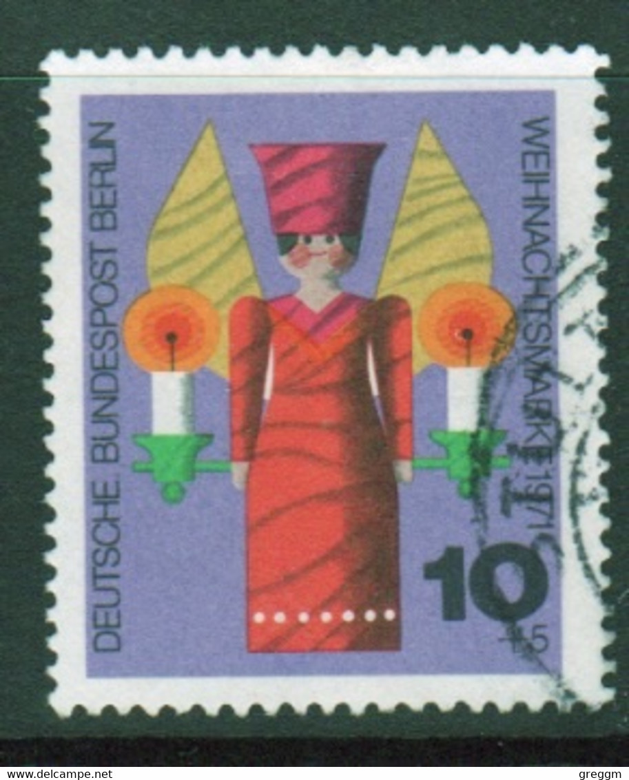 Germany Berlin 1971  Single 10pf Stamp Celebrating Christmas In Fine Used. - Gebraucht