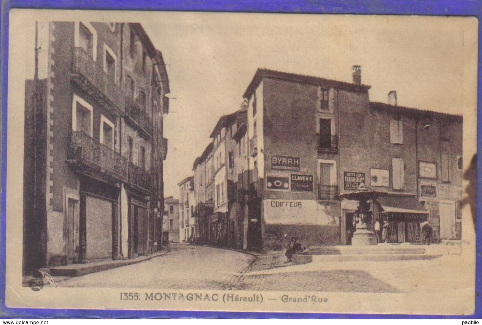 Montagnac - carte postale 34. Montagnac Grand'Rue coiffeur et fontaine très  beau plan