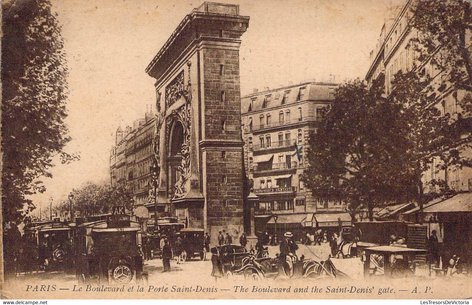 CPA - 75 - PARIS - Le Boulevard Et La Porte St Denis - Vieux Véhicules - Animée - Plätze