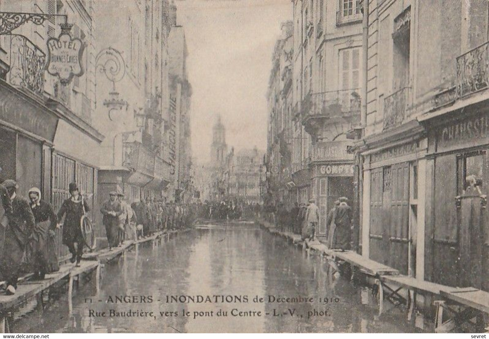 ANGERS. - INONDATIONS De Décembre 1910 - Rue Baudrière, Vers Le Pont Du Centre - Angers