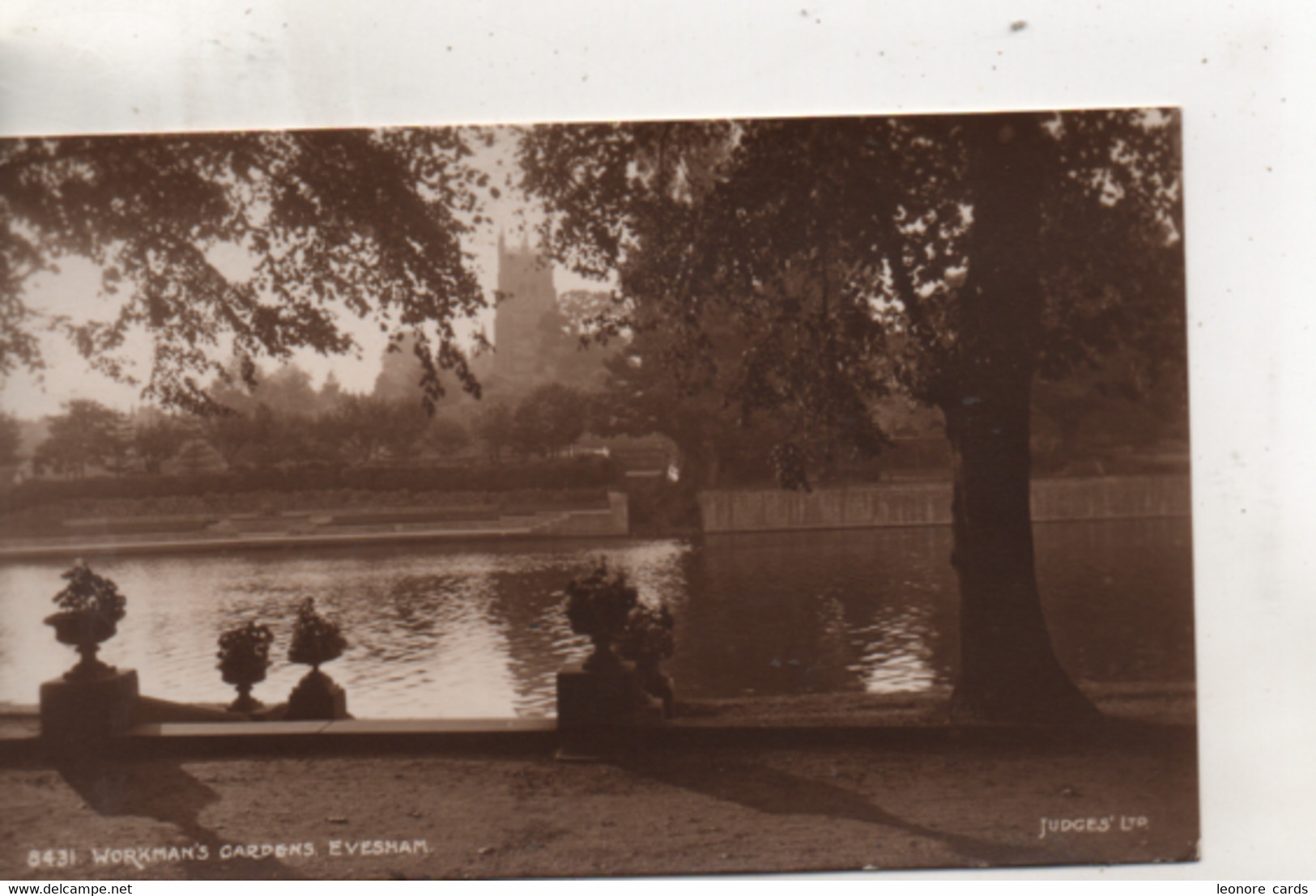 Cpa.Royaume-Uni.Evesham.Workman's Gardens.1952 - Evesham