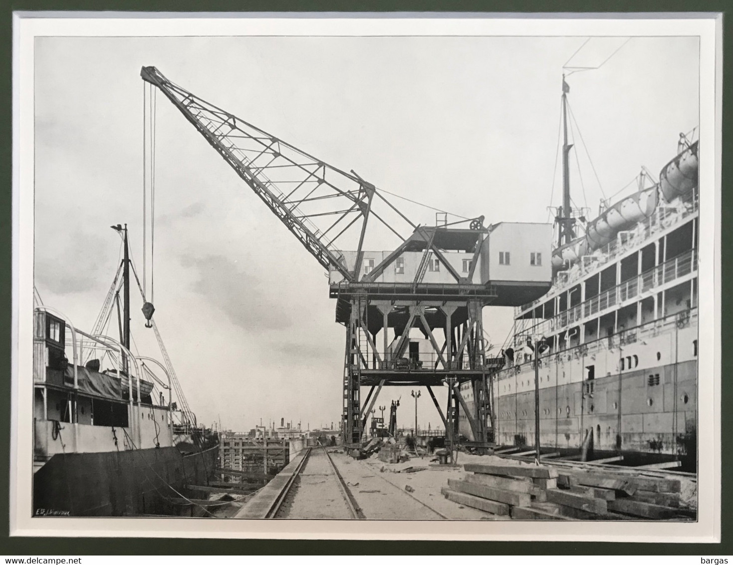 Planche Usine Manutention Mercantile Marine Engineering Au Port D'anvers Bateau - Public Works