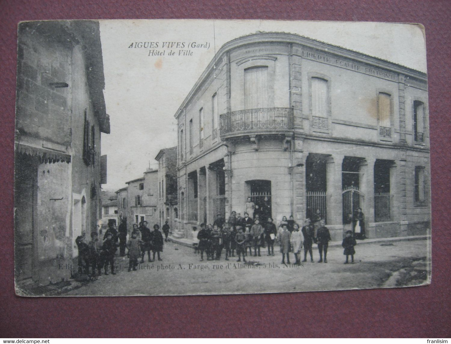 CPA 30 AIGUES VIVES Hotel De Ville BELLE ANIMATION 1919 - Aigues-Vives