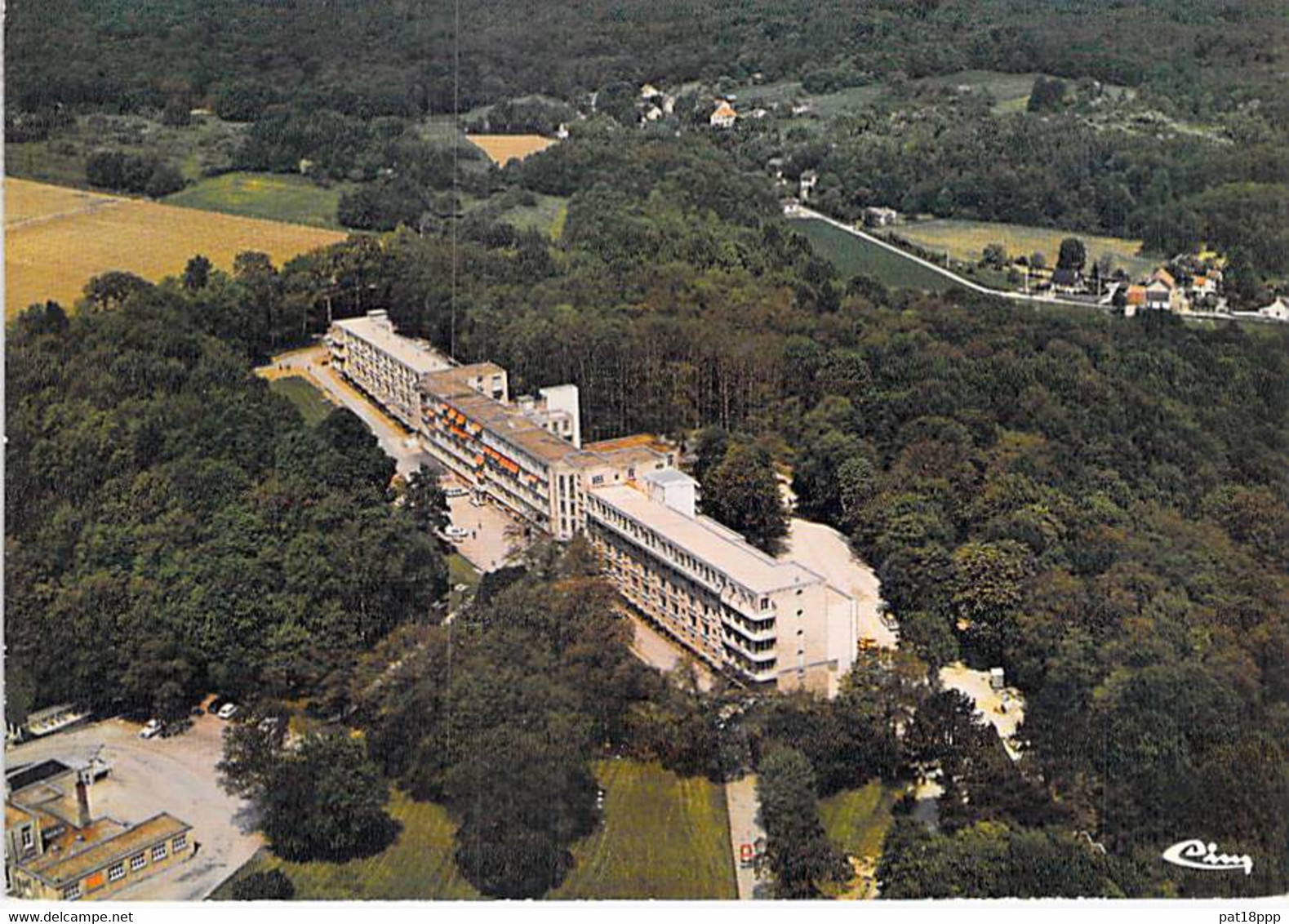 02 - VILLIERS ST DENIS : Centre Médico-Chirurgical - CPSM CPM Village Grand Format 1977 - Aisne - Autres & Non Classés