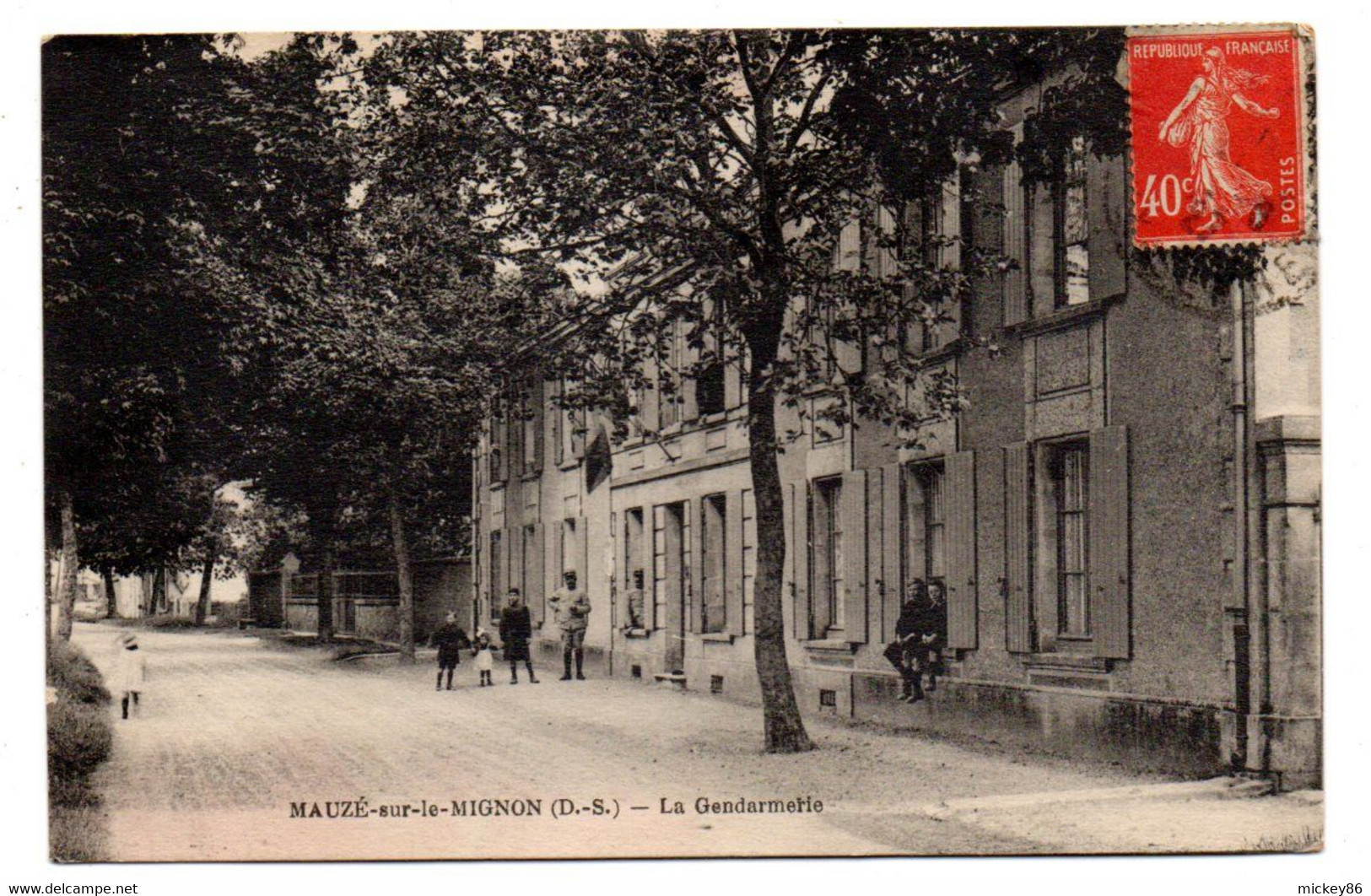 MAUZE SUR LE MIGNON -1927-- La Gendarmerie ( Animée ).....cachet  SANXAY--86...........à Saisir - Mauze Sur Le Mignon