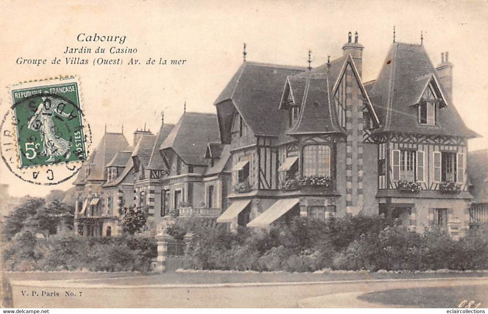 Cabourg         14        Groupe De Villas Avenue De La Mer  N° 081         (voir Scan) - Cabourg