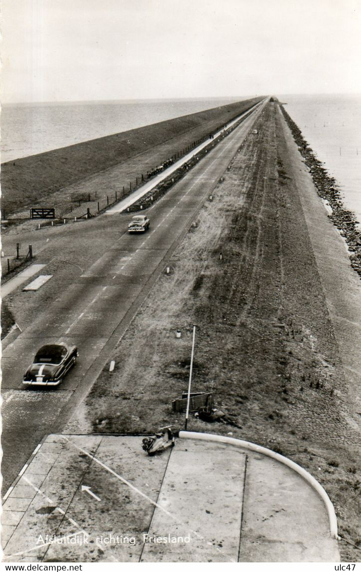 - AFSLUITDIJK  Richting Friesland - - Den Oever (& Afsluitdijk)