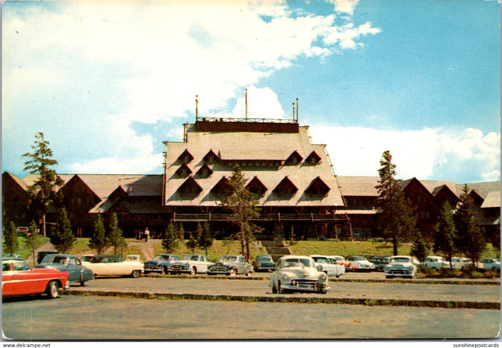 Yellowstone National Park Old Faithful Inn World's Largest Log Building - USA National Parks