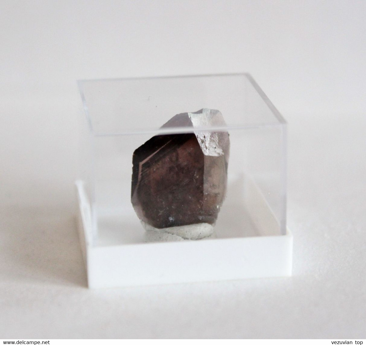 Axinite-(Fe) crystal