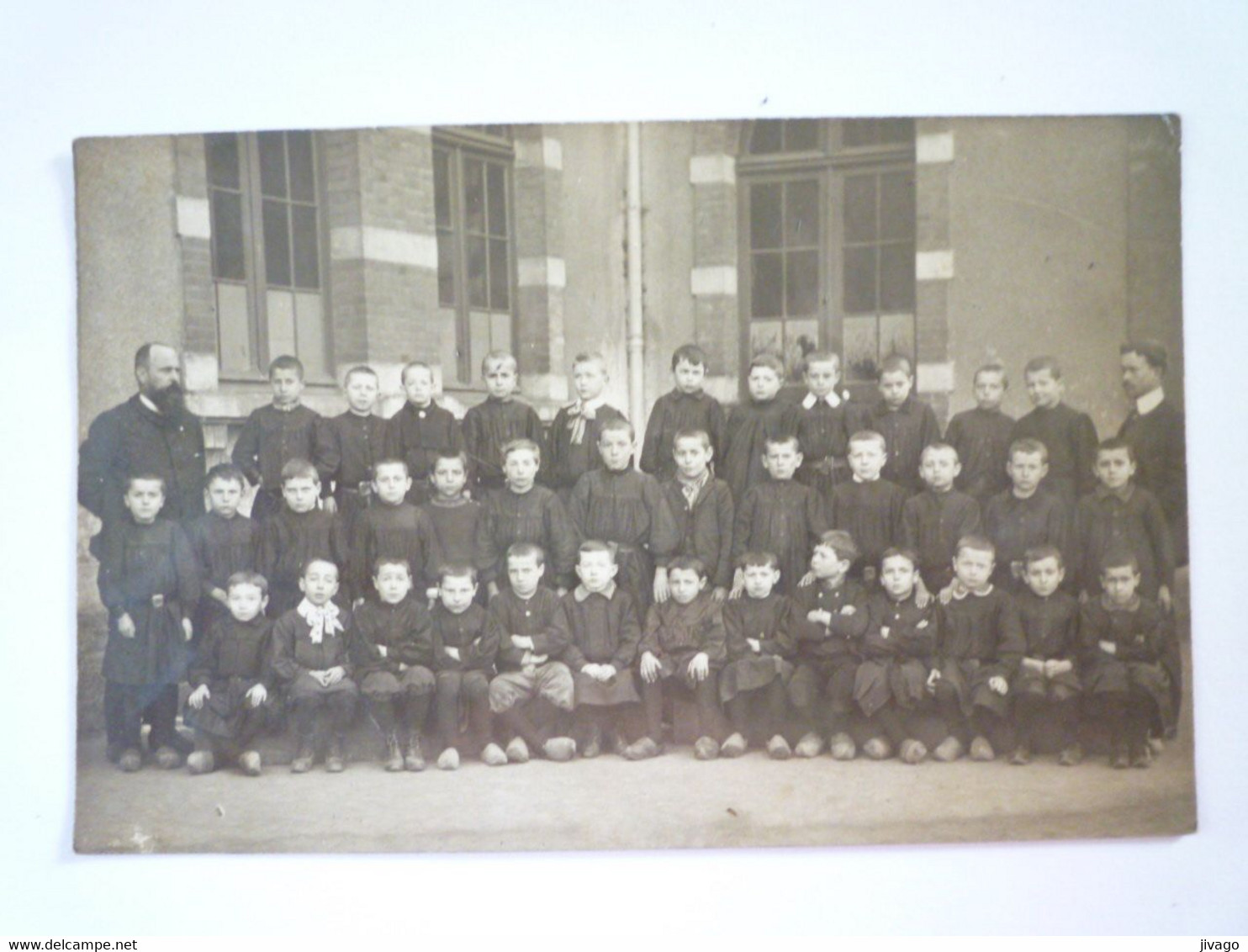 2022 - 3300  ARPAJON  (Cantal)  :  CARTE PHOTO De CLASSE     XXX - Arpajon Sur Cere