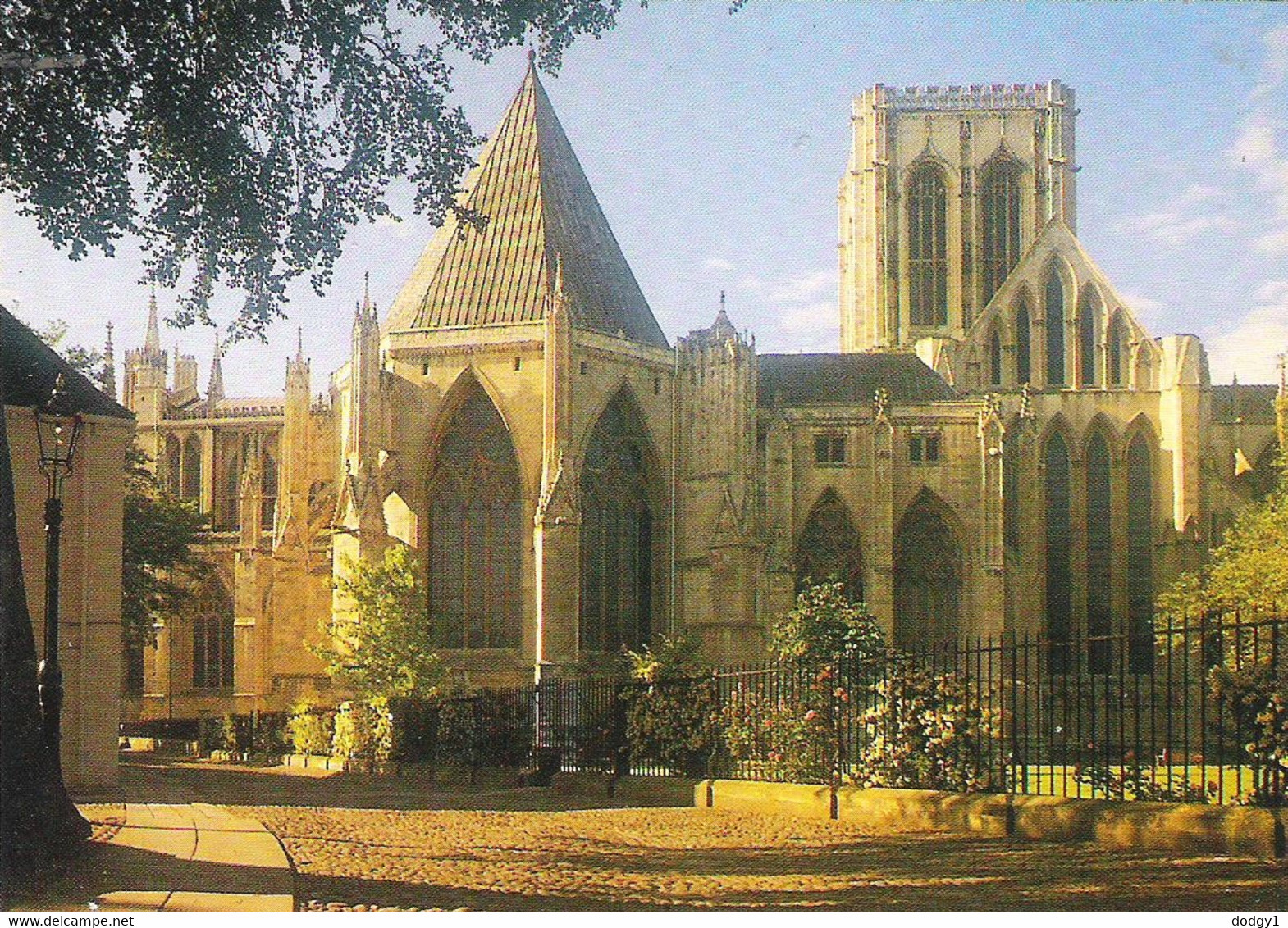 YORK MINSTER, YORKSHIRE, ENGLAND. UNUSED POSTCARD Lg6 - York