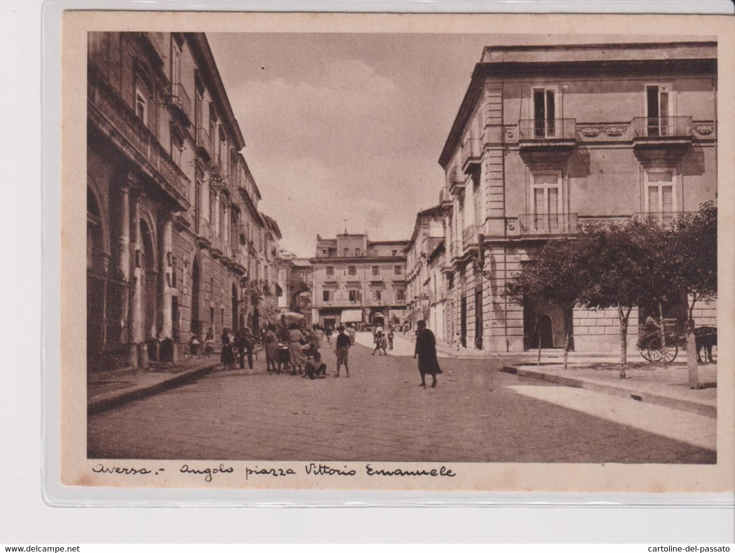 AVERSA ANGOLO PIAZZA VITTORIO EMANUELE  NO VG - Aversa