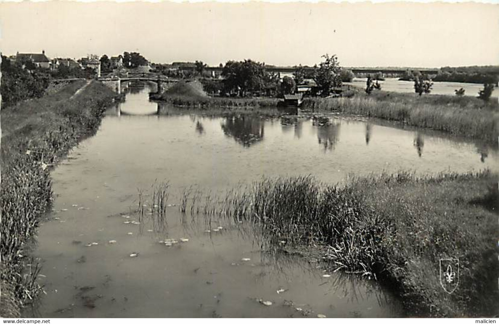 - Loiret -ref-A811- Briare - Le Canal Et La Loire - Canaux - - Briare