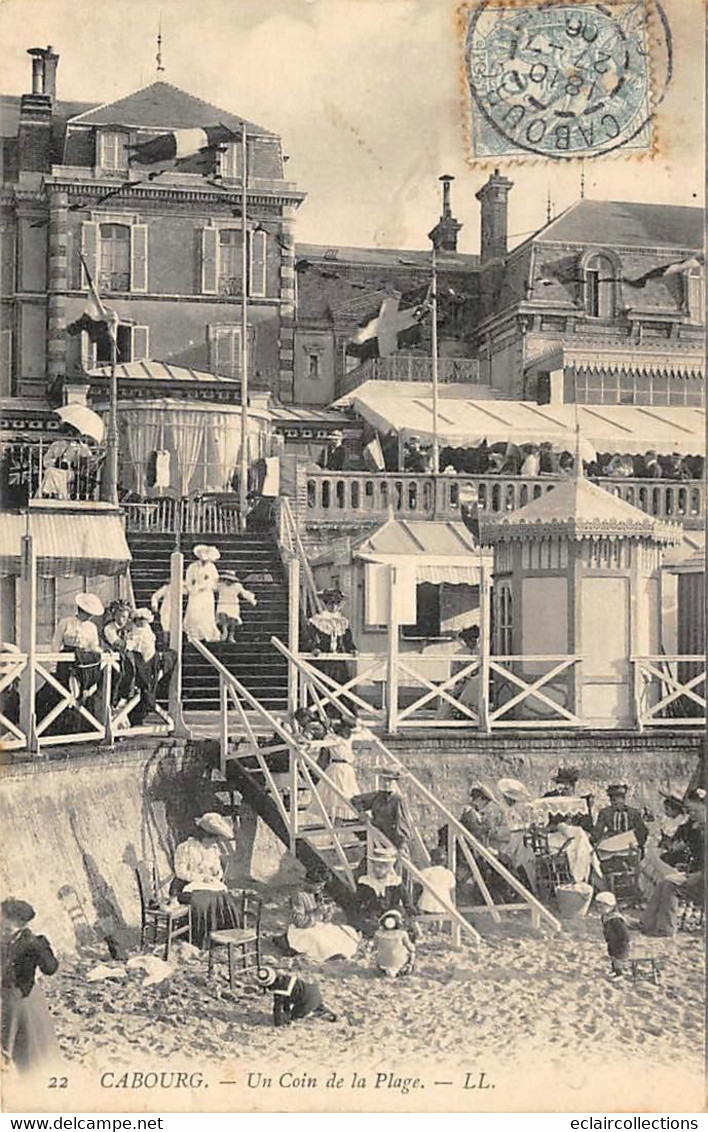 Cabourg       14         Un Coin De La Plage. Villas En Arrière Plan .        (voir Scan) - Cabourg