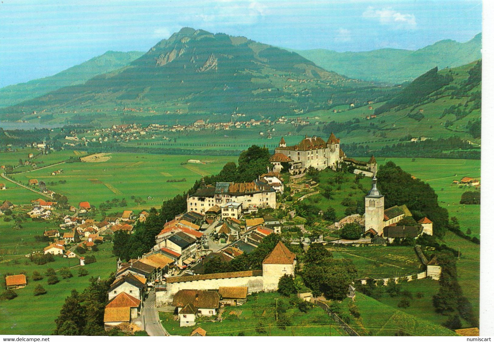 Gruyères Belle Vue De La Cité Historique En Direction De Broc - Broc