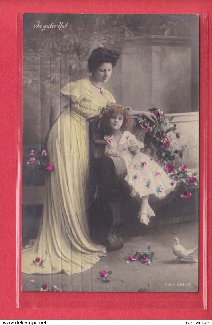 OLD  PHOTO POSTCARD -  CHILDREN -  FAMOUS GRETE REINWALD   IN GREAT OUTFIT - Portraits