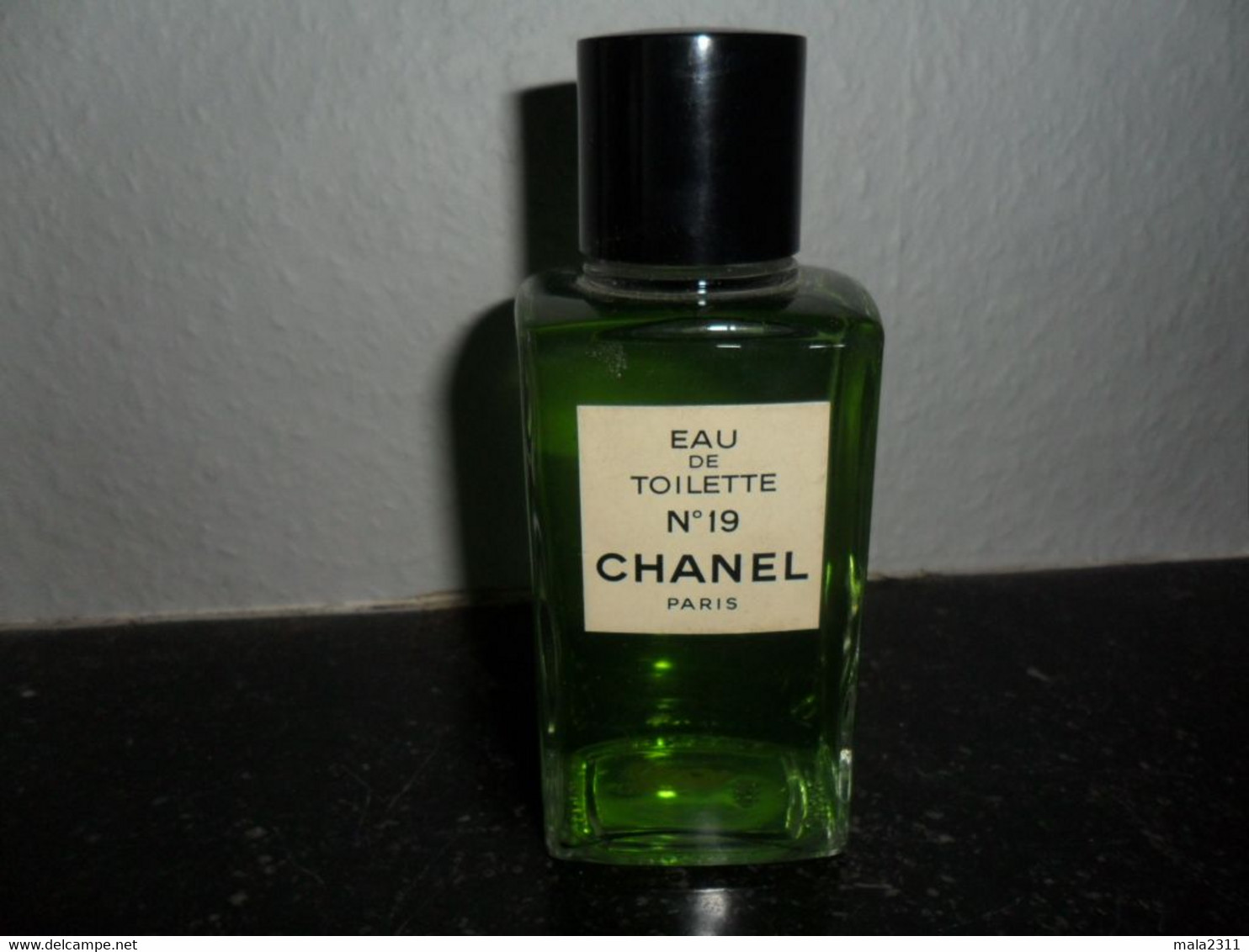 FACTICE / DUMMY / ANCIEN /   N°19  CHANEL  / E De T 200 ML - Voorbeeldflesje