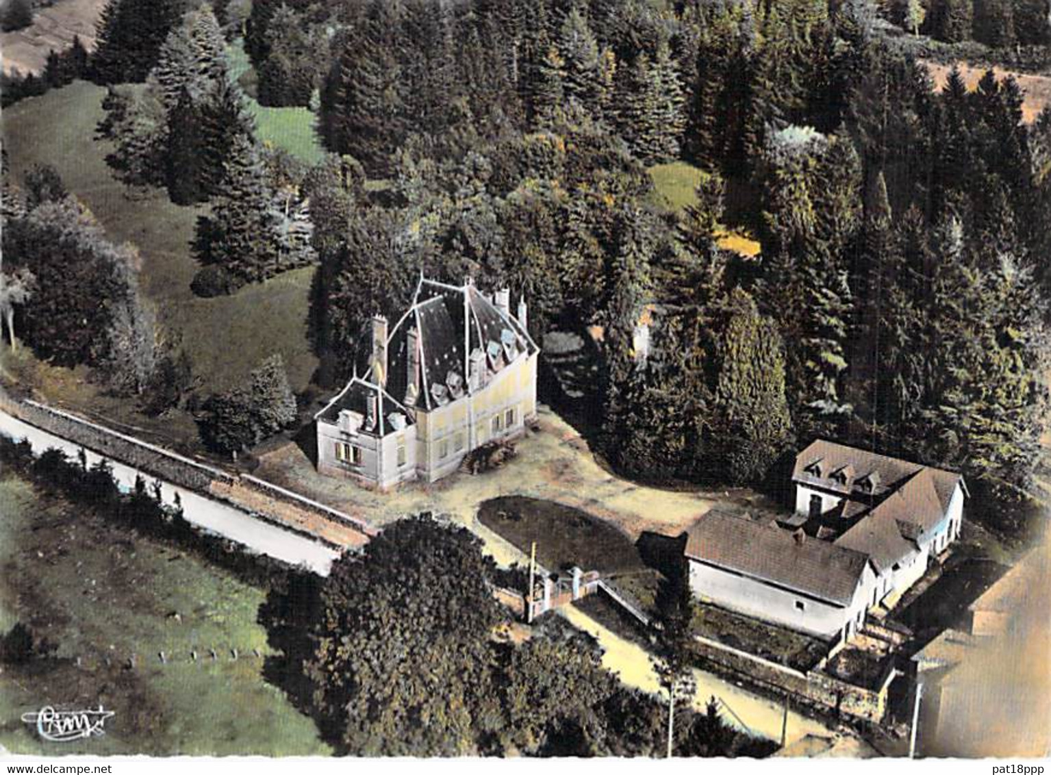03 - ST NICOLAS Des BIEFS Village Des Hormières Et Le Chateau - Vue Aérienne - CPSM CPM GF 1970 Allier ( Bourbonnais ) - Autres & Non Classés