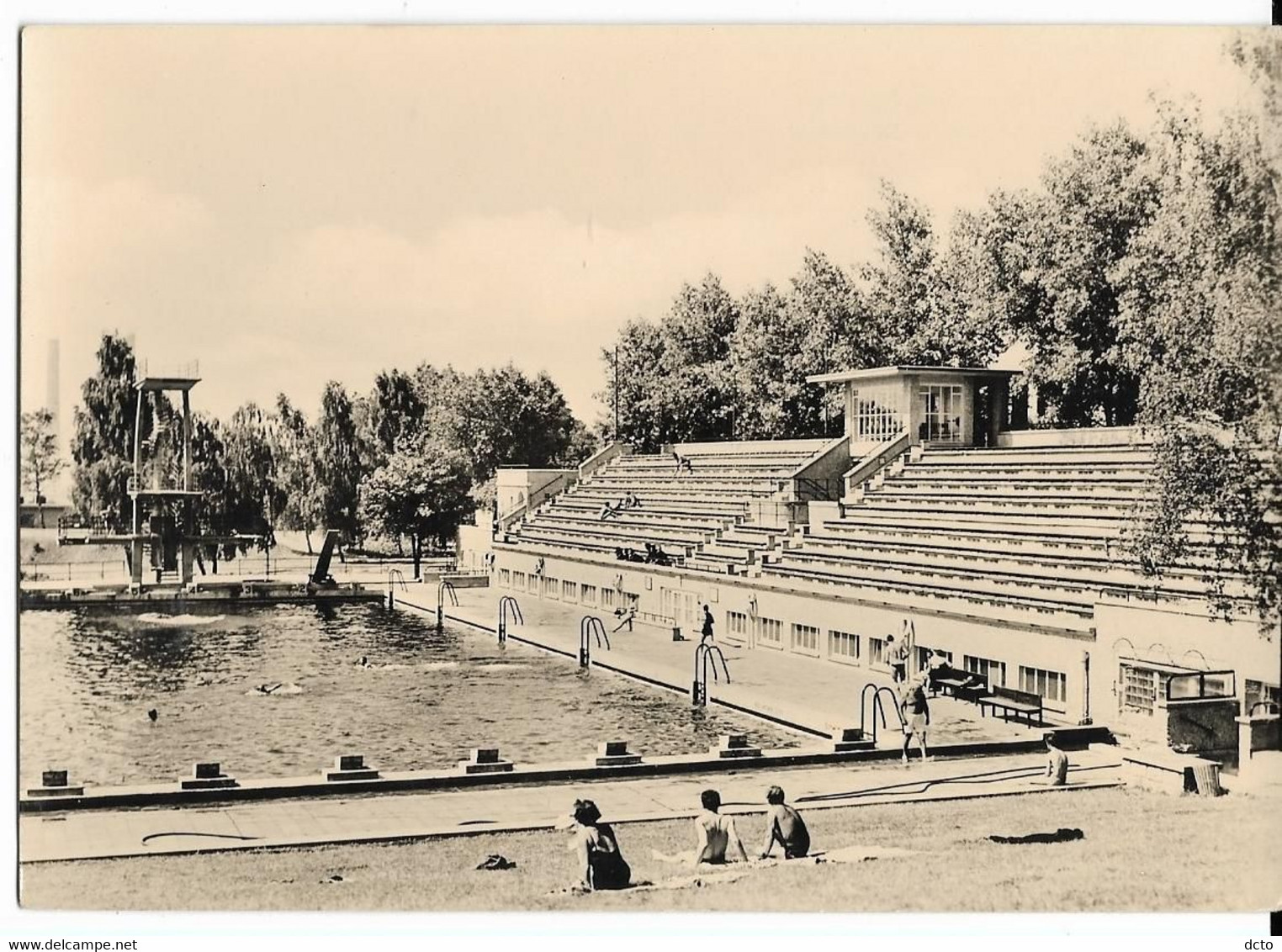 LUTHERSTADT WITTENBERG-PIESTERITZ. Schwimmbad Im Volkspark, Cpm - Lutherstadt Eisleben