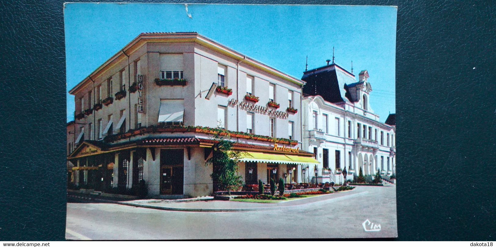 01 , Chatillon Sur Chalaronne , L'hôtel Chevalier Norbert  En 1966....cpsm......gf - Châtillon-sur-Chalaronne
