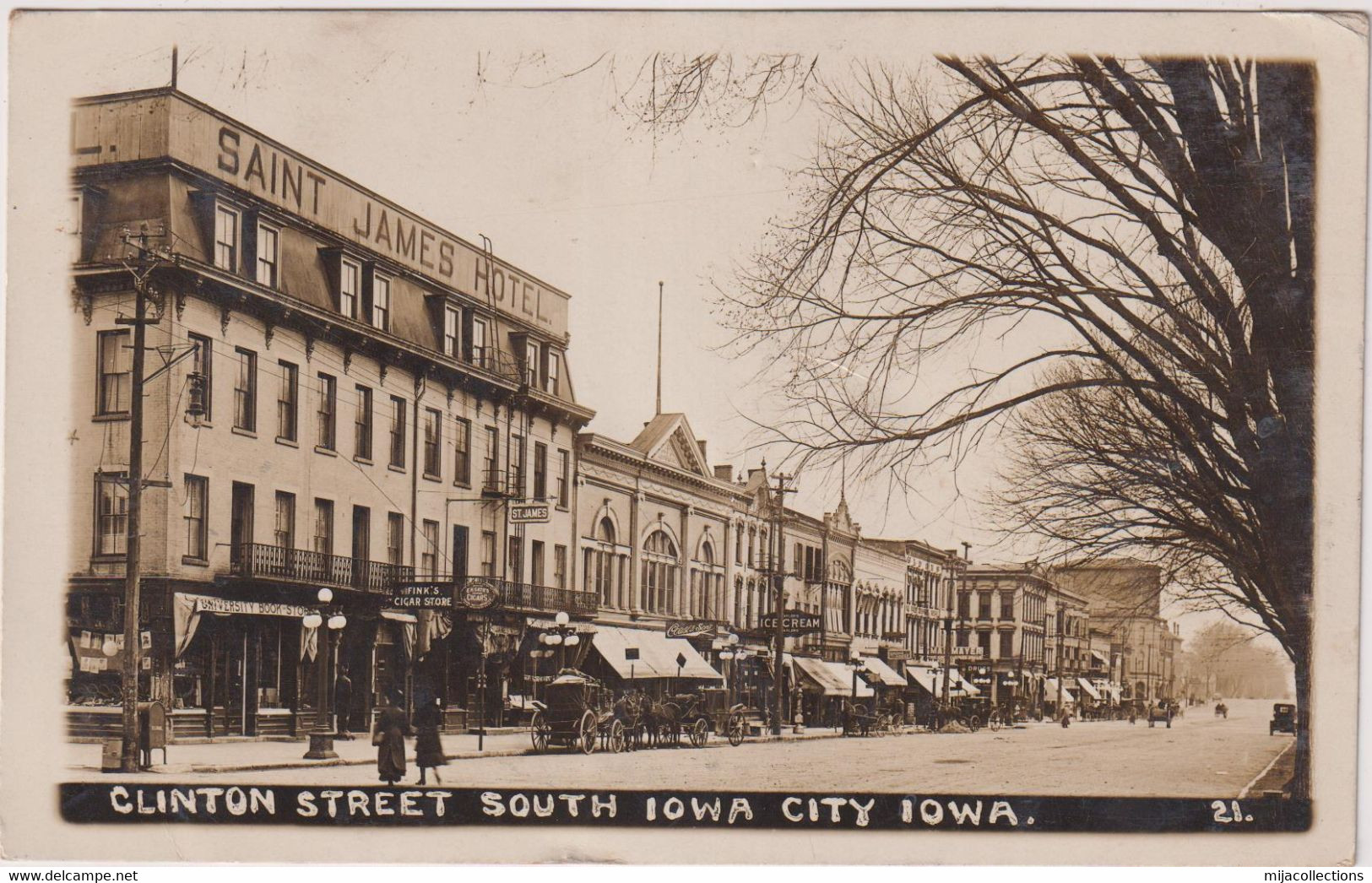 CPA-D19-Iowa City- Clinton Street-Saint James Hôtel-commerces-fiacres-animé - Iowa City