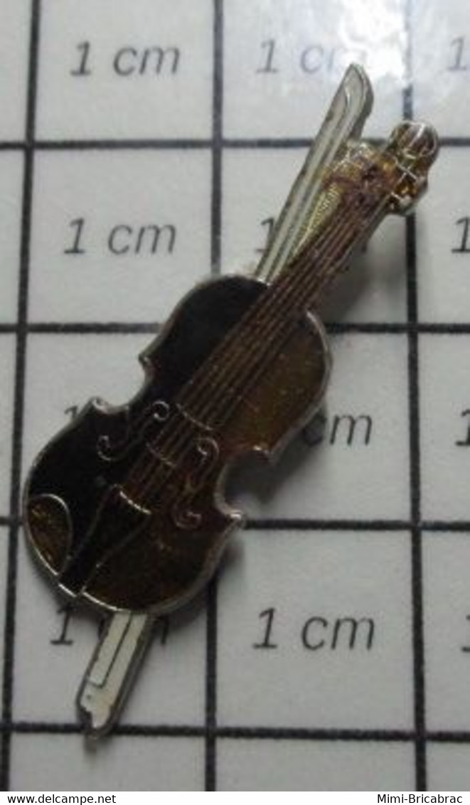 1622 Pin's Pins / Beau Et Rare / THEME : MUSIQUE / VIOLON ET ARCHER - Musique