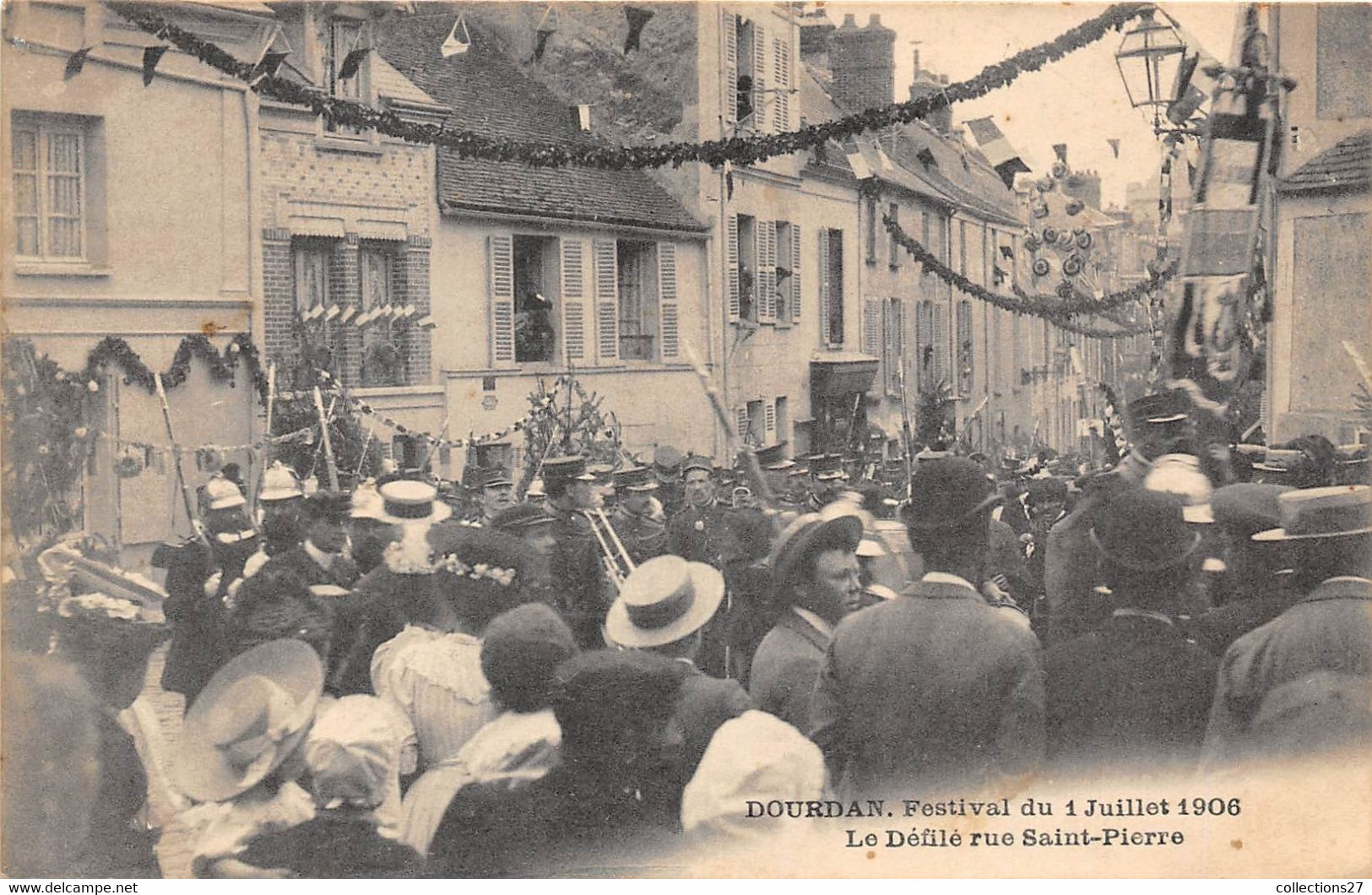 91-DOURDAN- FESTIVAL DU 1 JUILLET 1906 LE DEFILE RUE SAINT-PIERRE - Dourdan