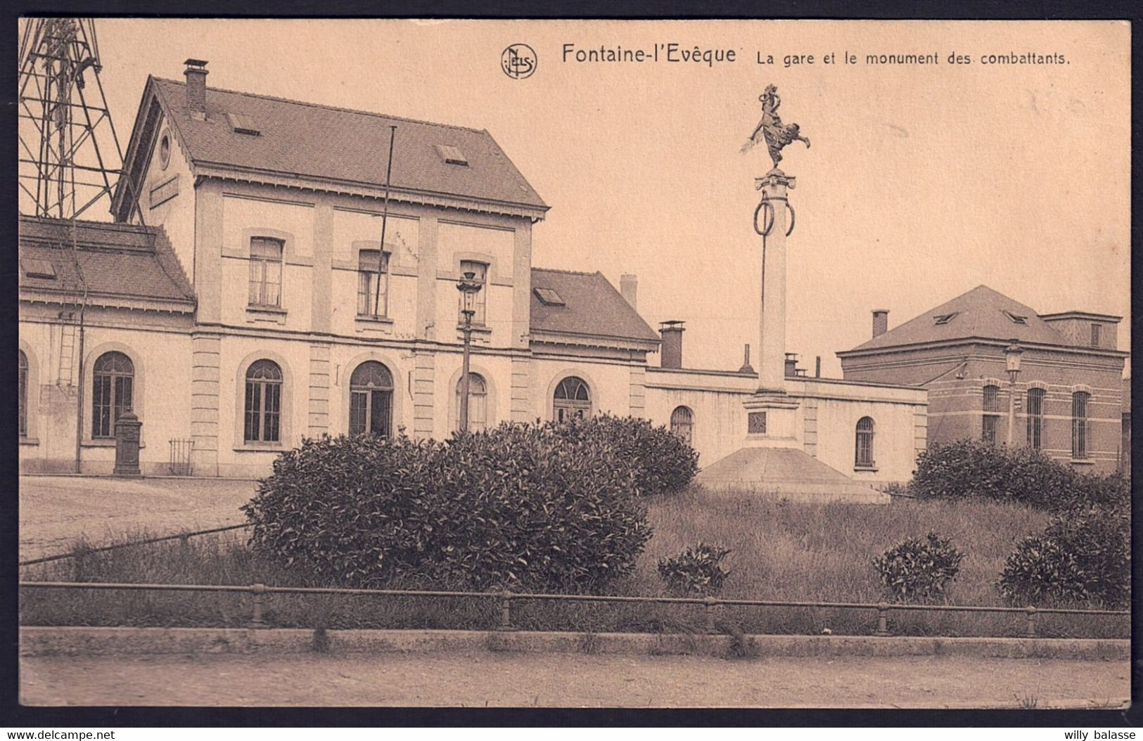 +++ CPA - FONTAINE L'EVEQUE - Gare Et Monument Des Combattants   // - Fontaine-l'Eveque