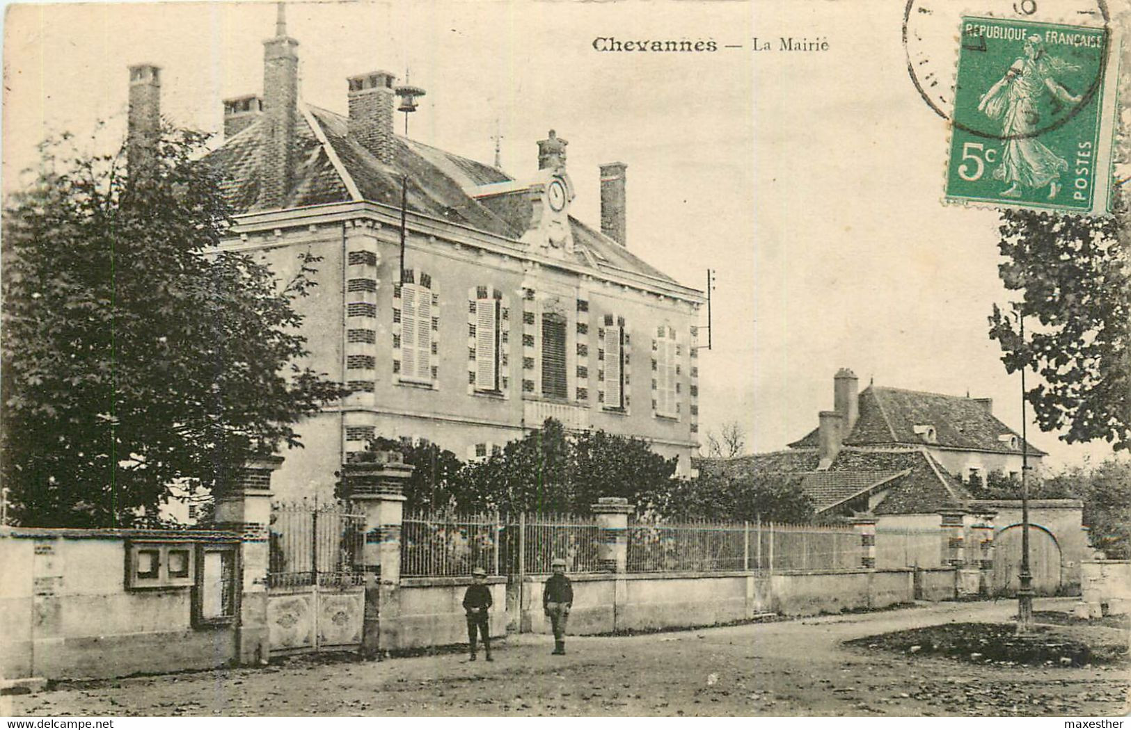 CHEVANNES La Mairie - Chevannes