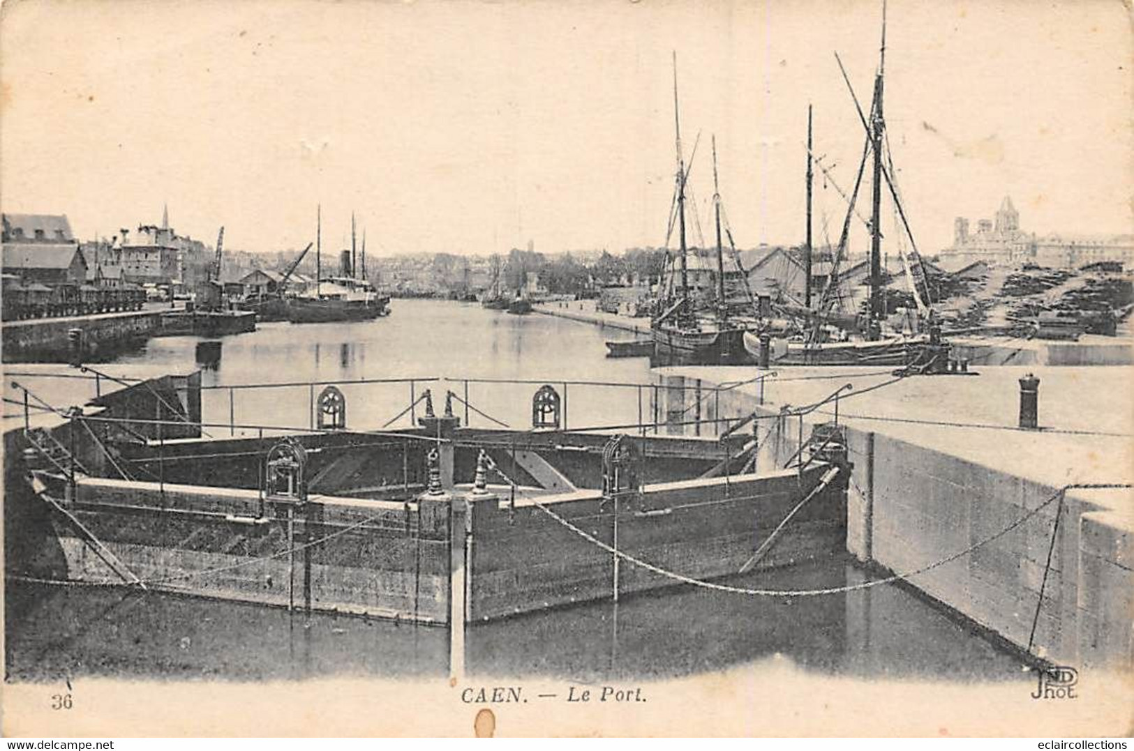 Caen       14       Le Port. L'écluse     (voir Scan) - Caen