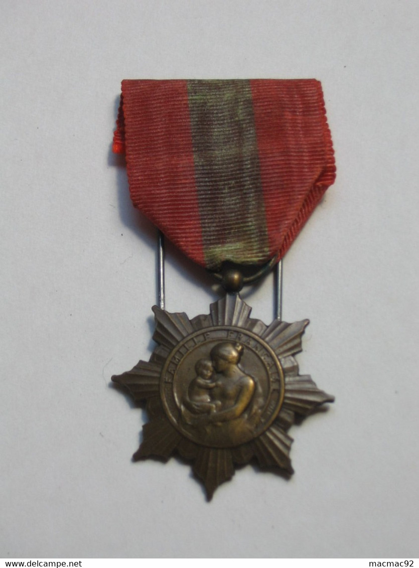 Médaille / Décoration - La Patrie Reconnaissante - Ministere De La Sante Publique   **** EN ACHAT IMMEDIAT **** - Frankreich