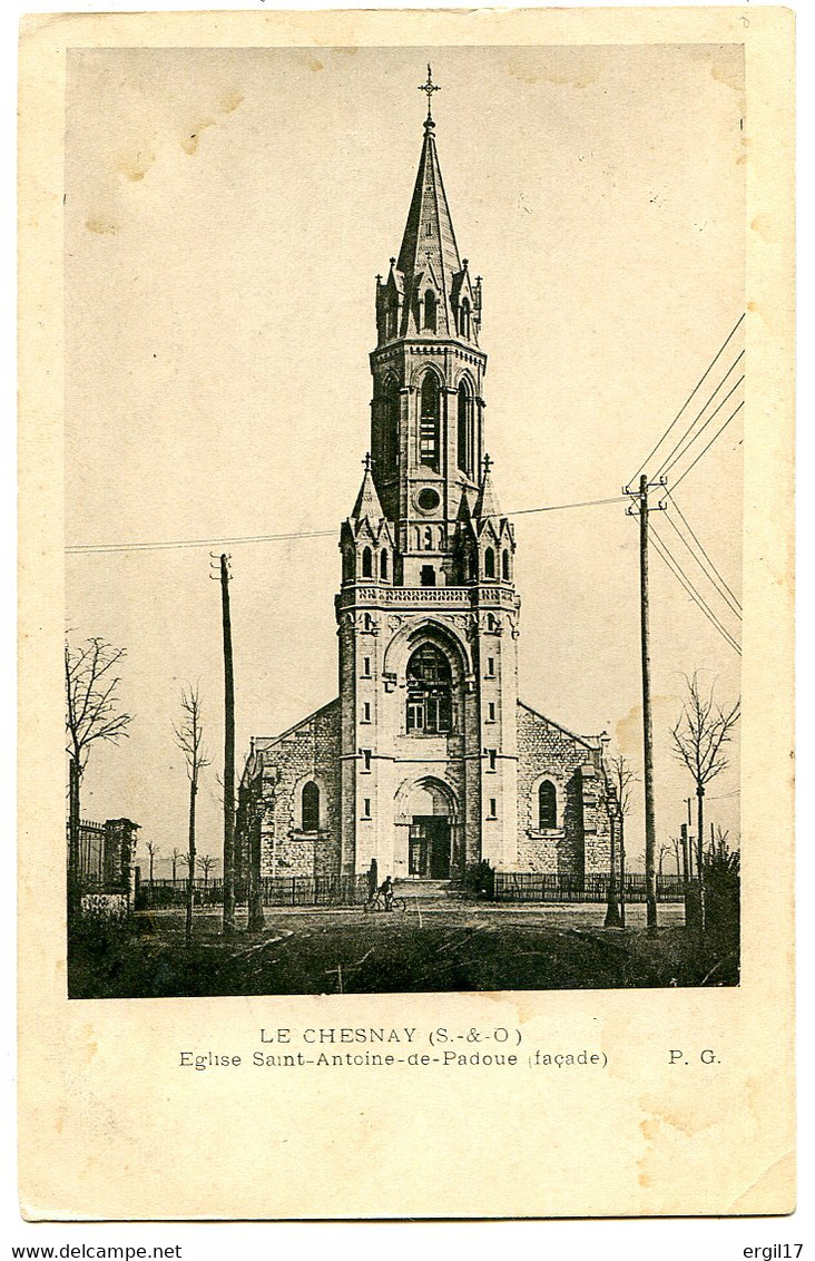 78150 LE CHESNAY - Eglise Saint-Antoine De Padoue (néo-gothique 1910) - Un Cycliste - Le Chesnay