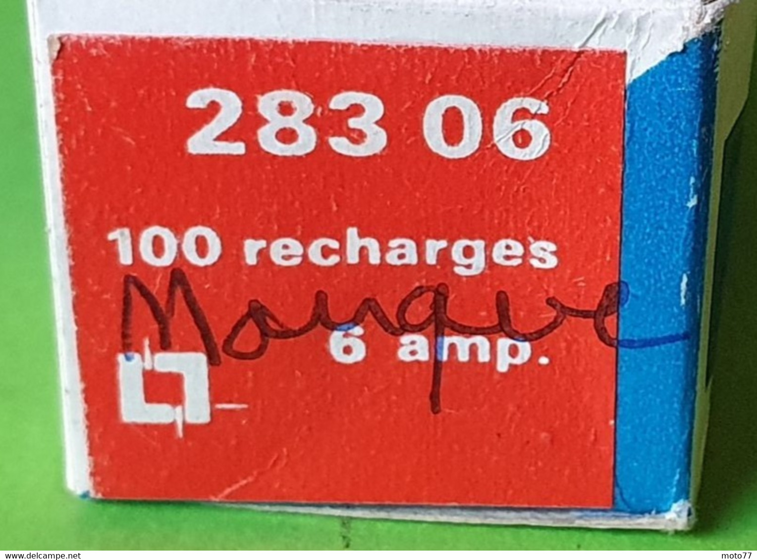 Ancienne BOITE Et 18 FUSIBLES 6 Ampères Pour Porte Fusible Rechargeable - LEGRAND - Enfant à La Casquette - Vers 1960 - Altri & Non Classificati