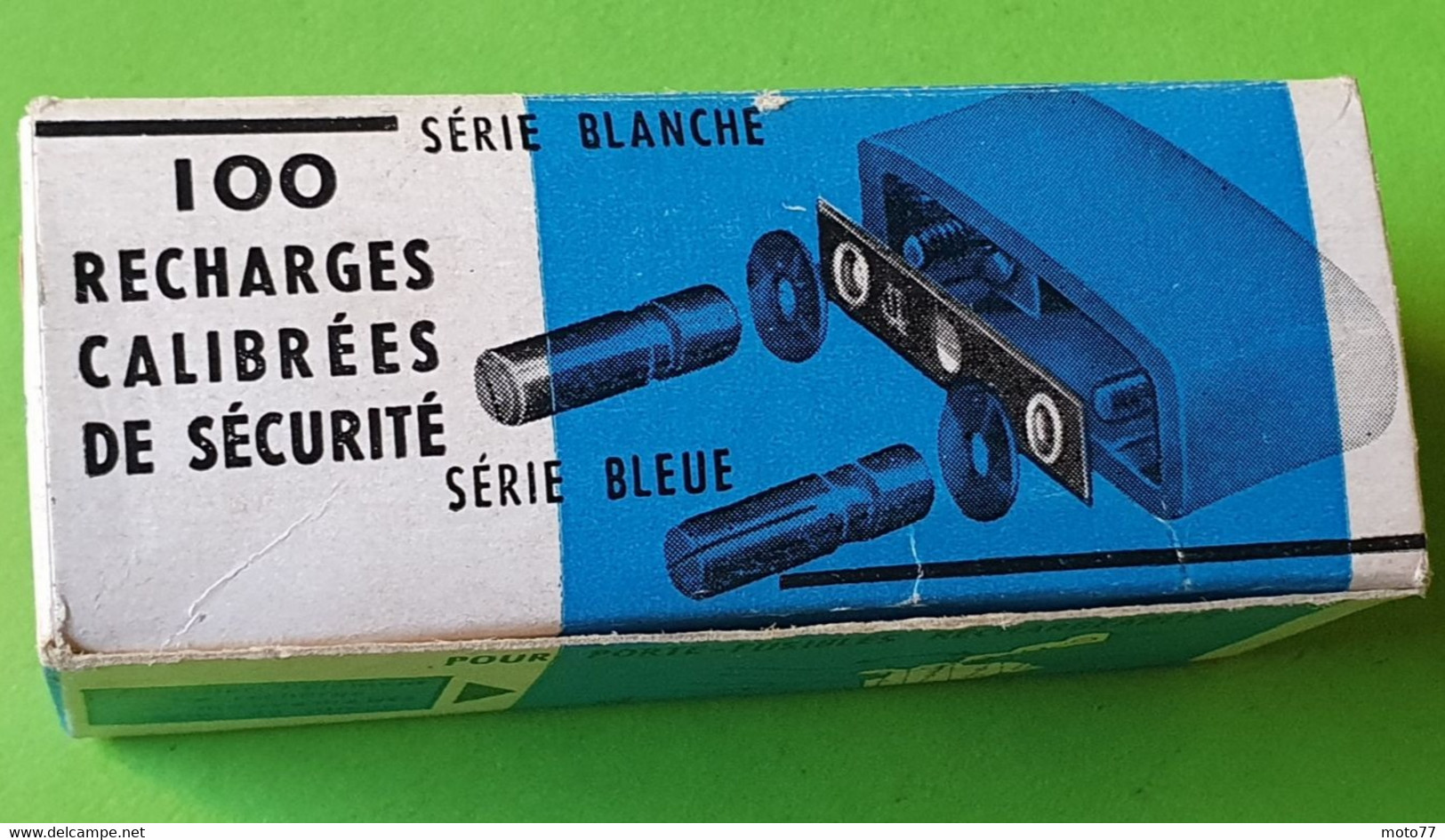 Ancienne BOITE Et 36 FUSIBLES 15 Ampères Pour Porte Fusible Rechargeable - LEGRAND - Enfant à La Casquette - Vers 1960 - Andere & Zonder Classificatie