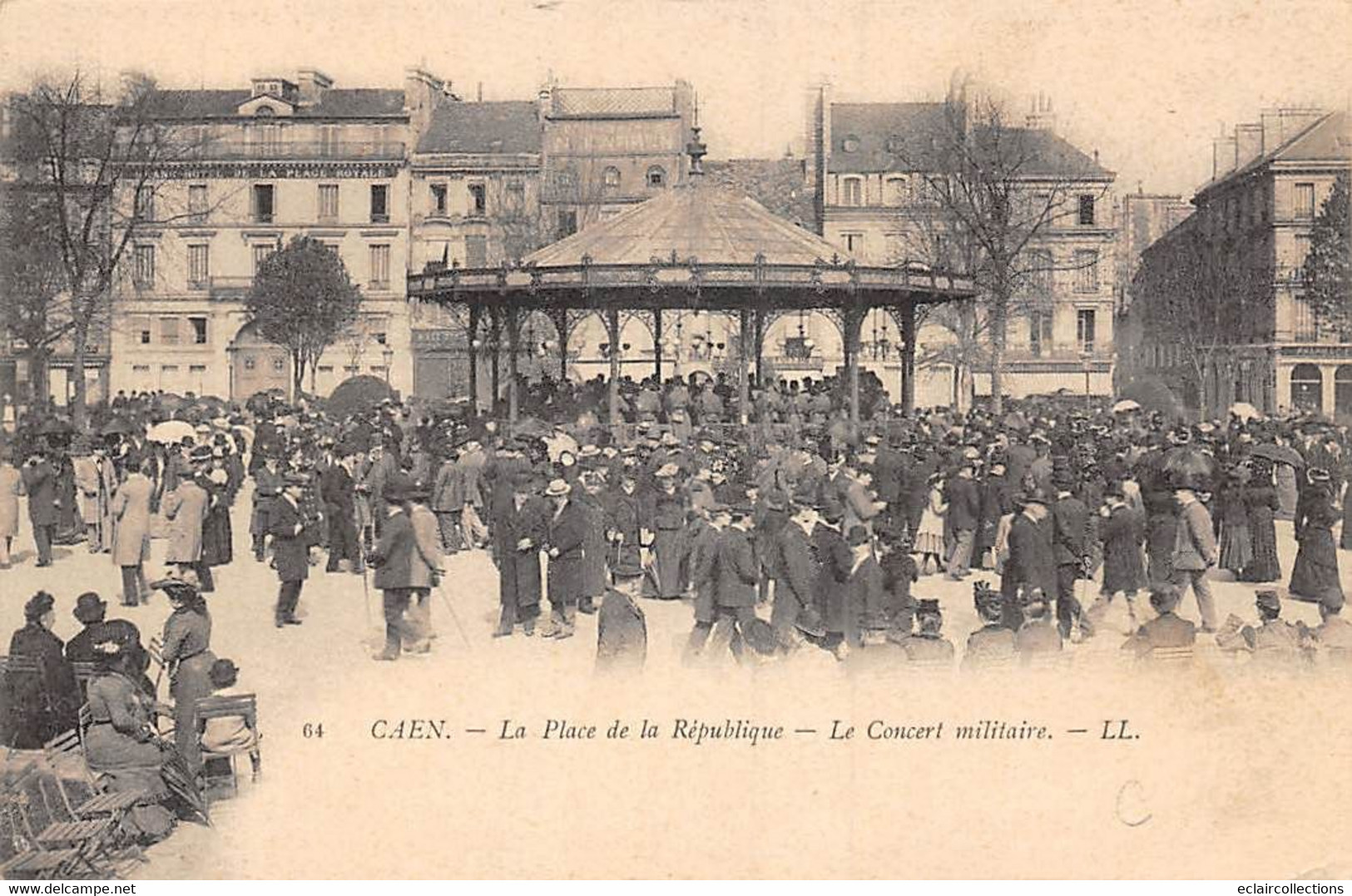 Caen       14          Place De La République Concert Militaire.Kiosque à Musique    (voir Scan) - Caen