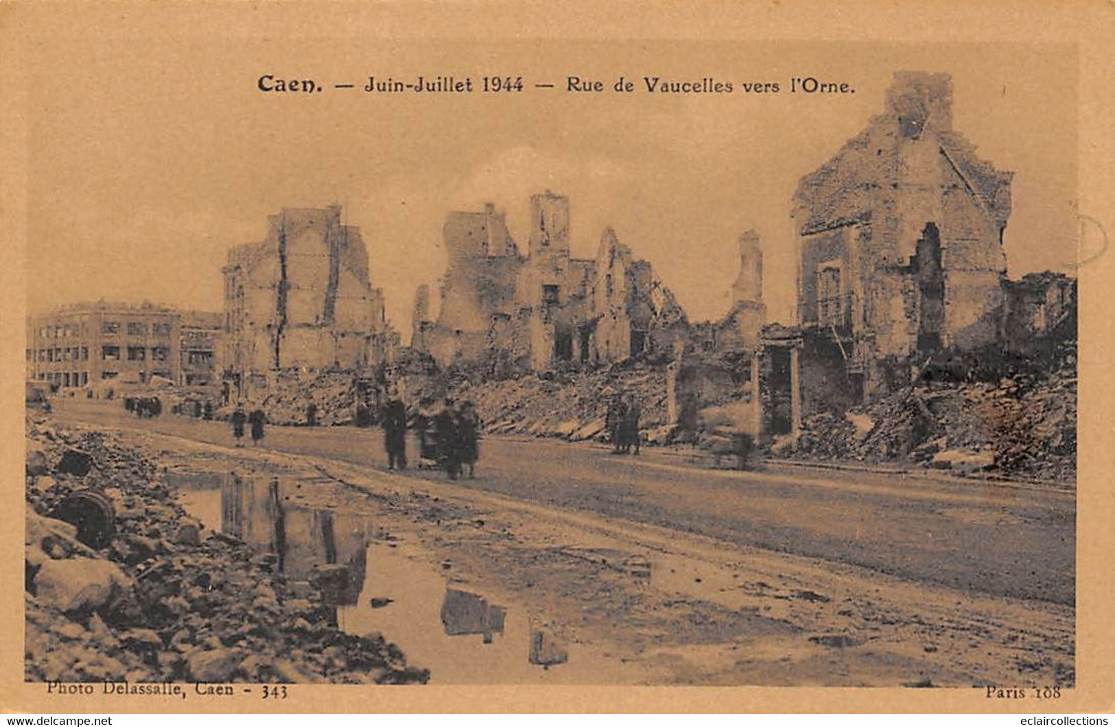 Caen       14         Lot de 10 cartes sur les bombardements    (voir scan)