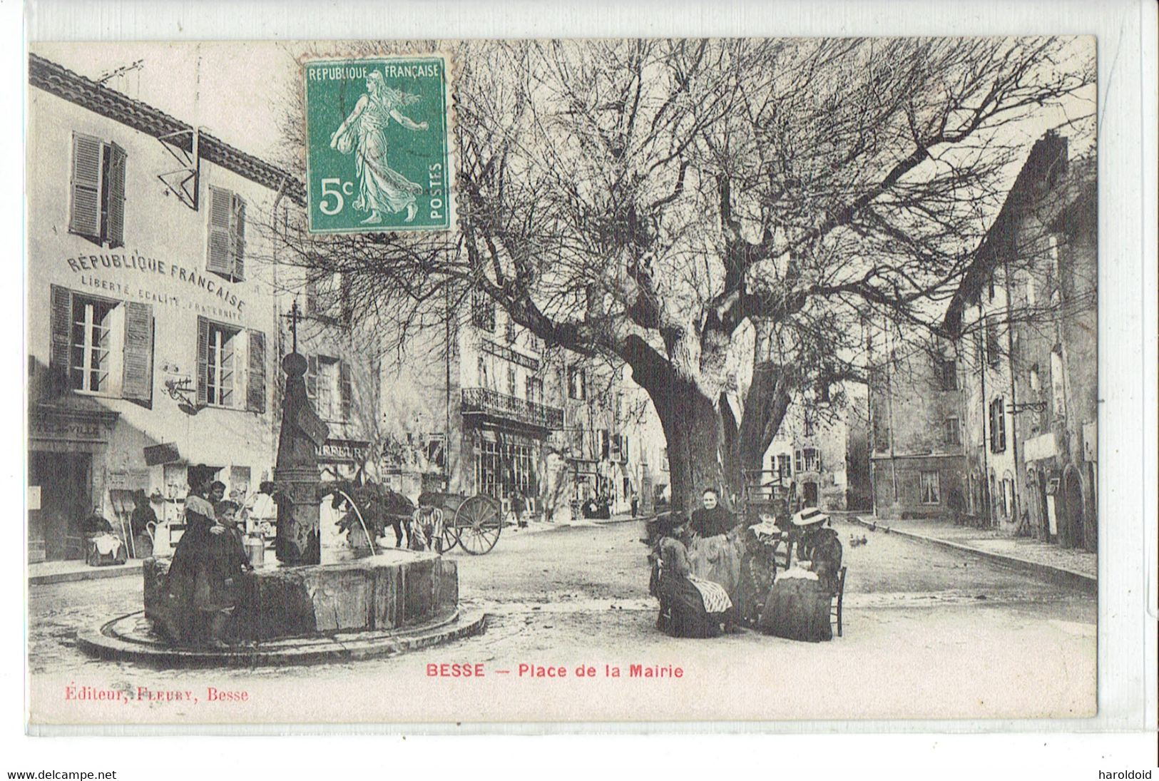 CPA 83 - BESSE - PLACE DE LA MAIRIE - Besse-sur-Issole