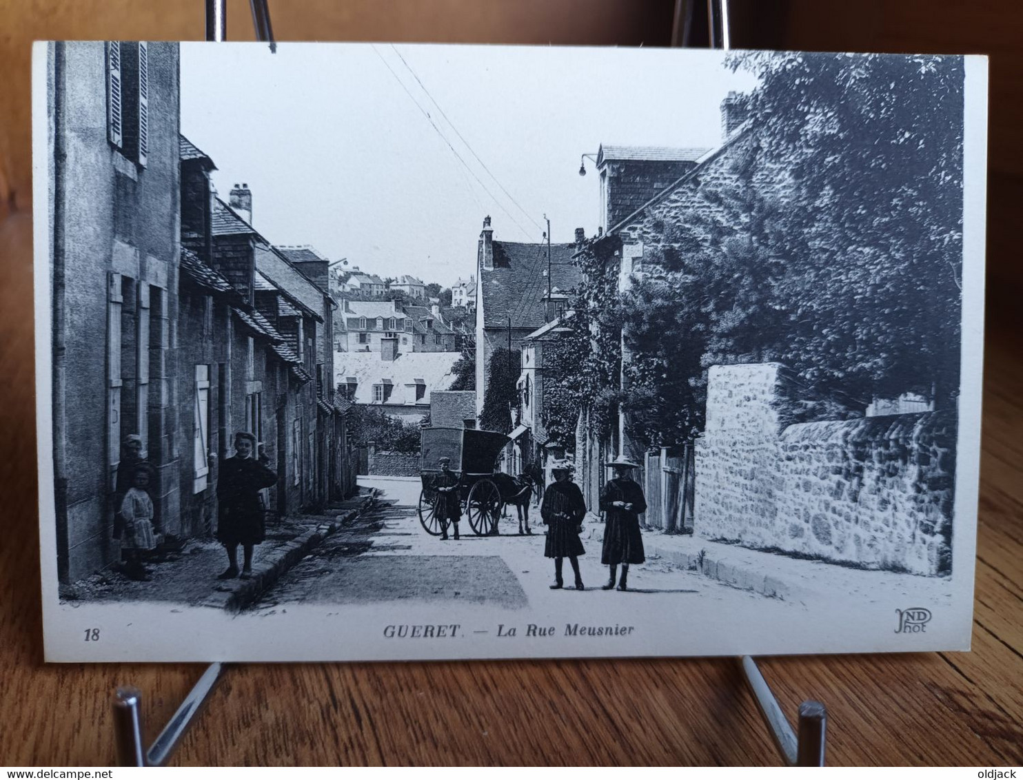 CPA  -  GUERET - La Rue Meusnier   (1909).animée , Attelage... .(S28-22) - Guéret