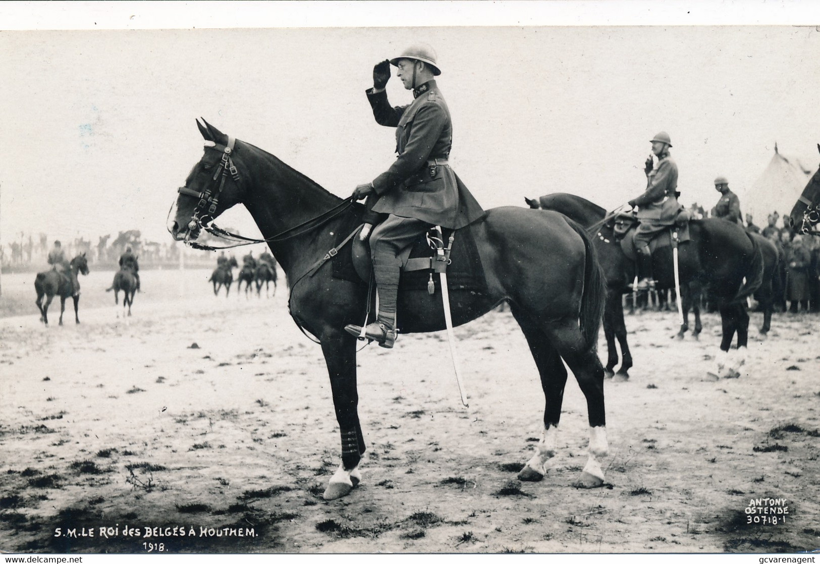 S.M. LE ROI DES BELGES A HOUTHEM  1918   FOTOKAART       2 SCANS - Sint-Lievens-Houtem