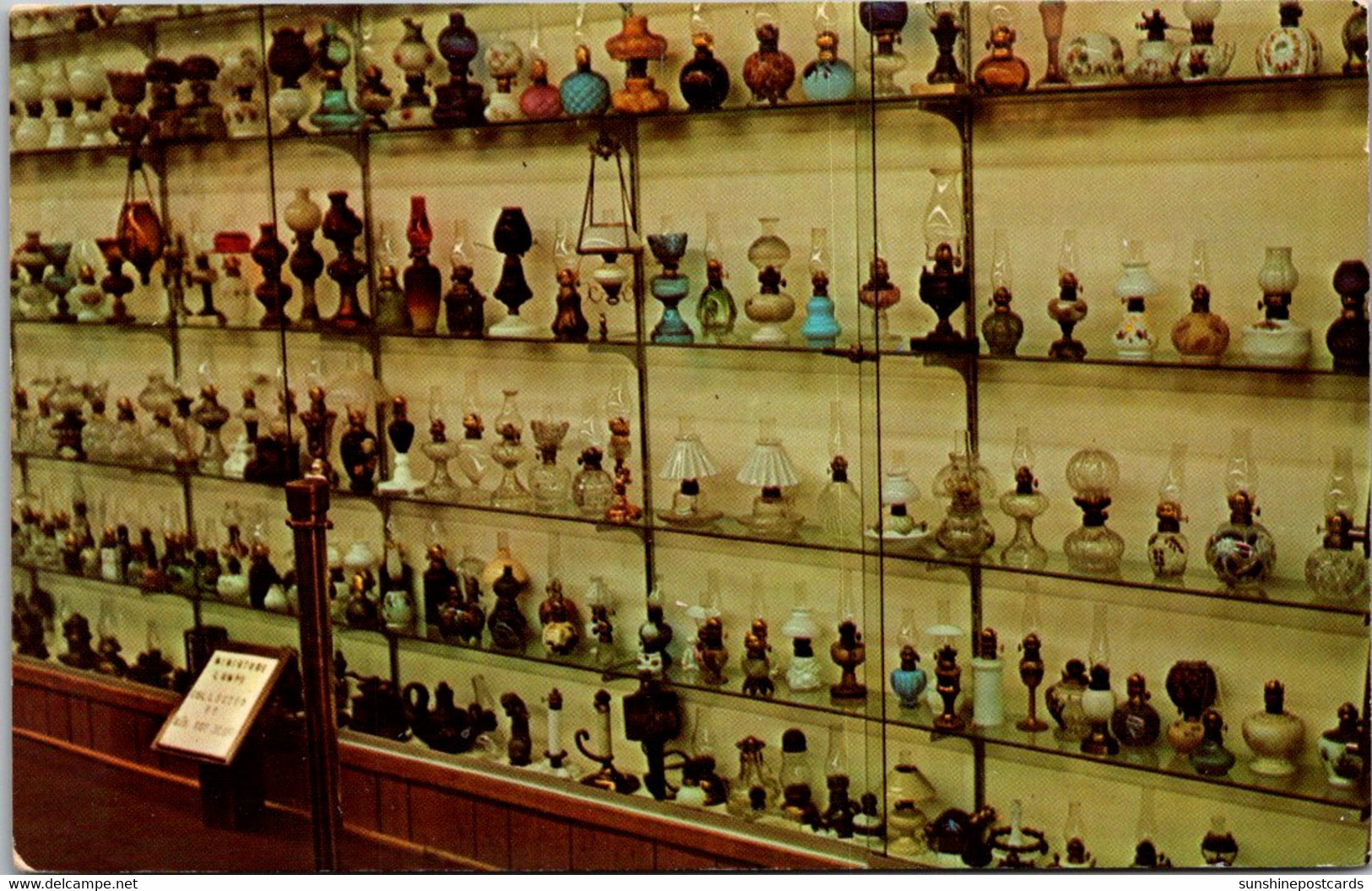 Tennessee Nashville Roy Acuff's Hobby Exhibits Collection Of Miniature Oil Lamps - Nashville