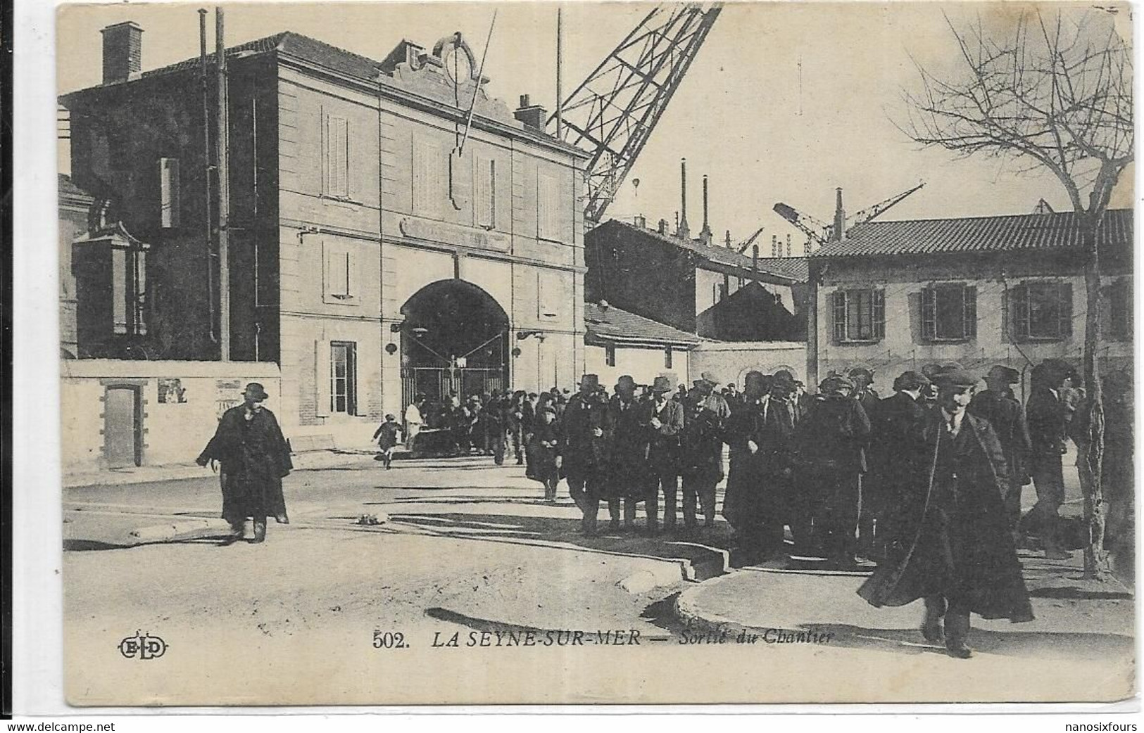 D 83. LA SEYNE SUR MER. SORTIE DES CHANTIERS NAVALS. CARTE ECRITE AN 1916. - La Seyne-sur-Mer