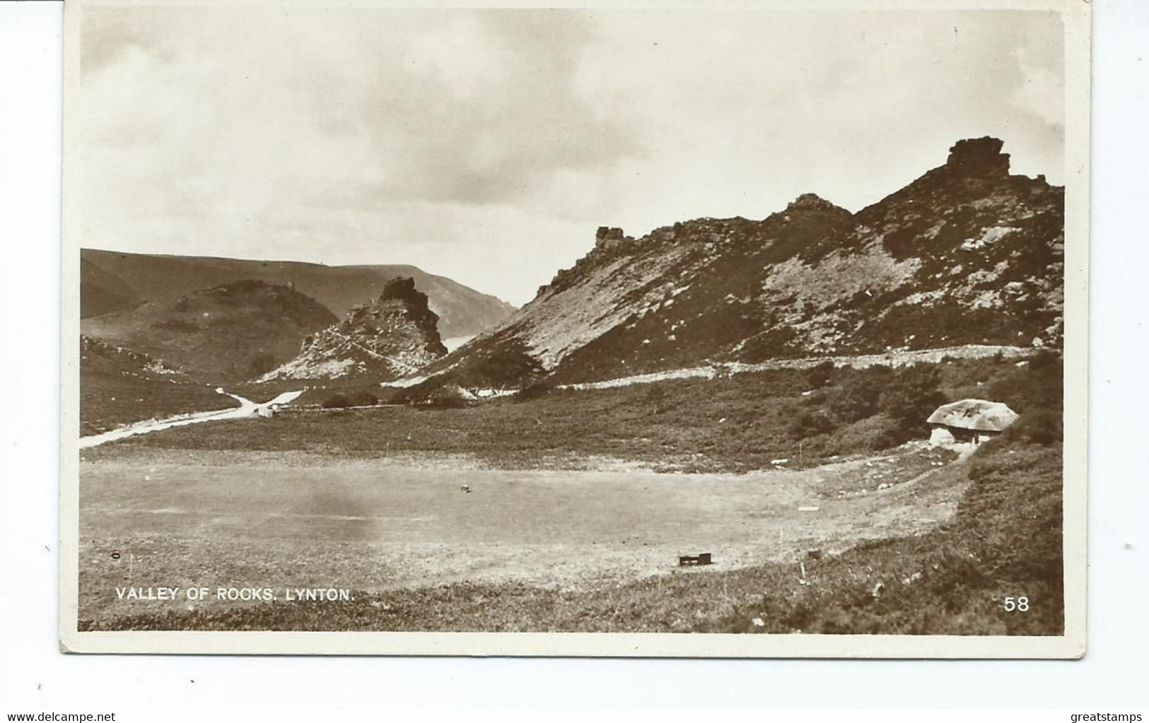 Postcard Devon Lynton Rp Valley Of Rocks Unused - Lynmouth & Lynton