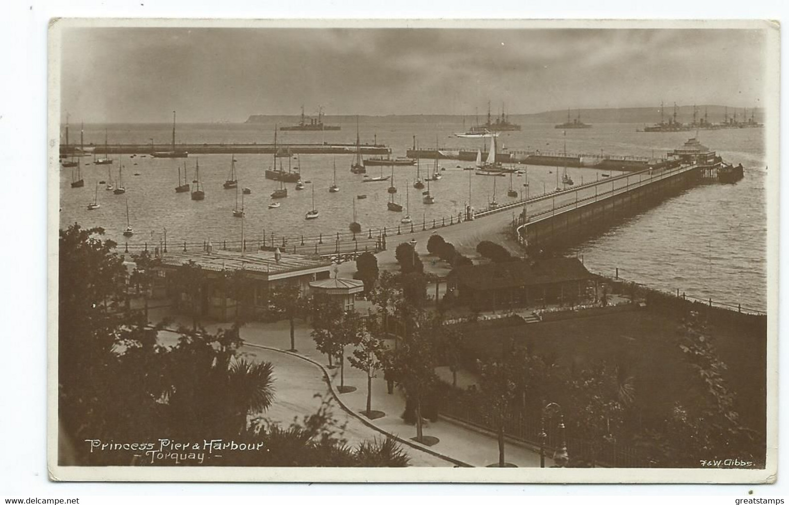 Postcard Devon Torquay Showing Fleet. Princess Pier   Posted 1930s? - Lynmouth & Lynton