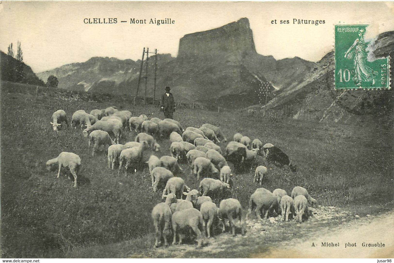 140722 ISERE 38 CLELLES Mont Aiguille Et Ses Paturages Brebis - Clelles