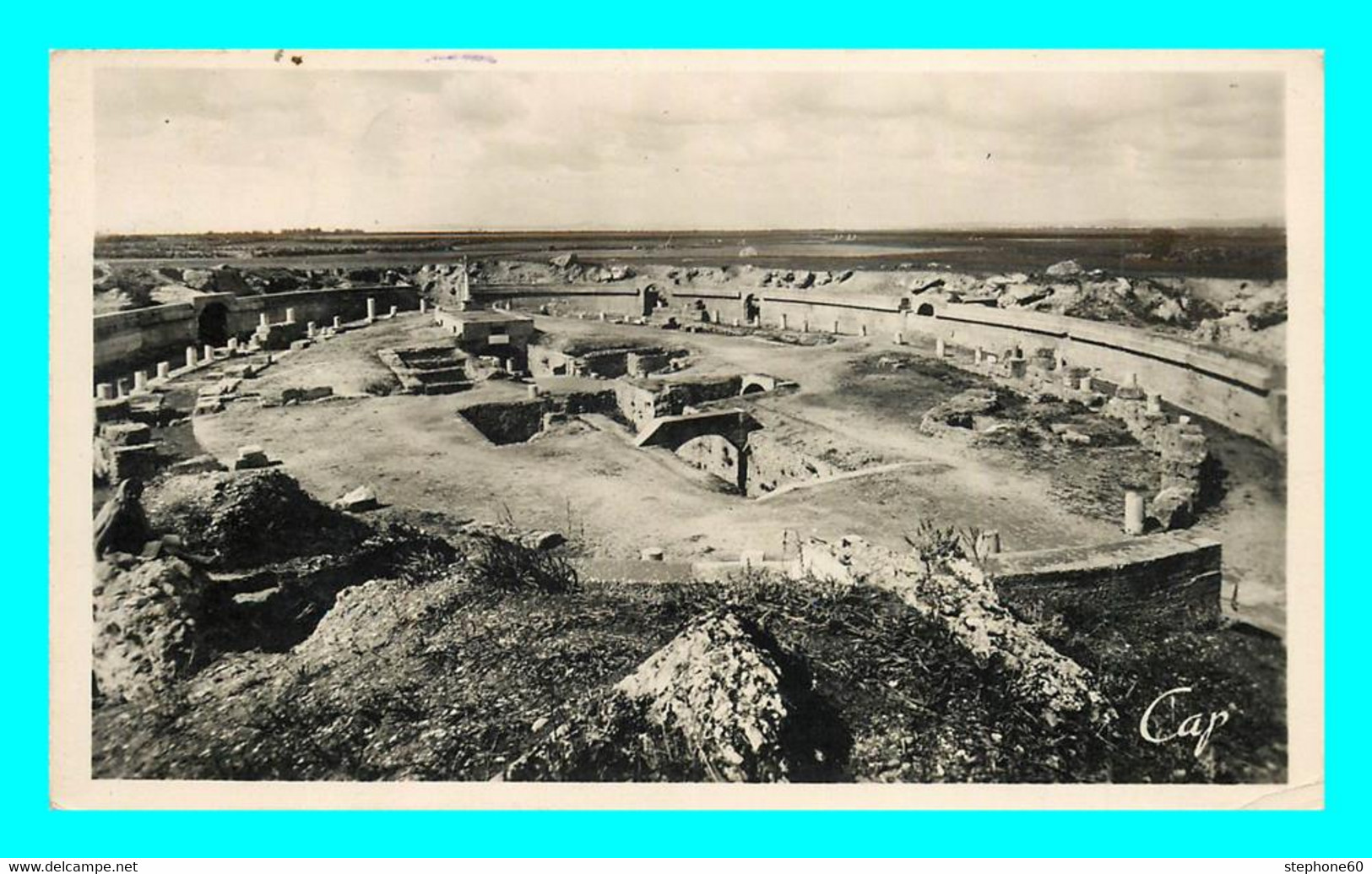 A841 / 125 Tunisie Carthage Amphitheatre Vue Générale ( Cachet Sur Timbre ) - Tunesië