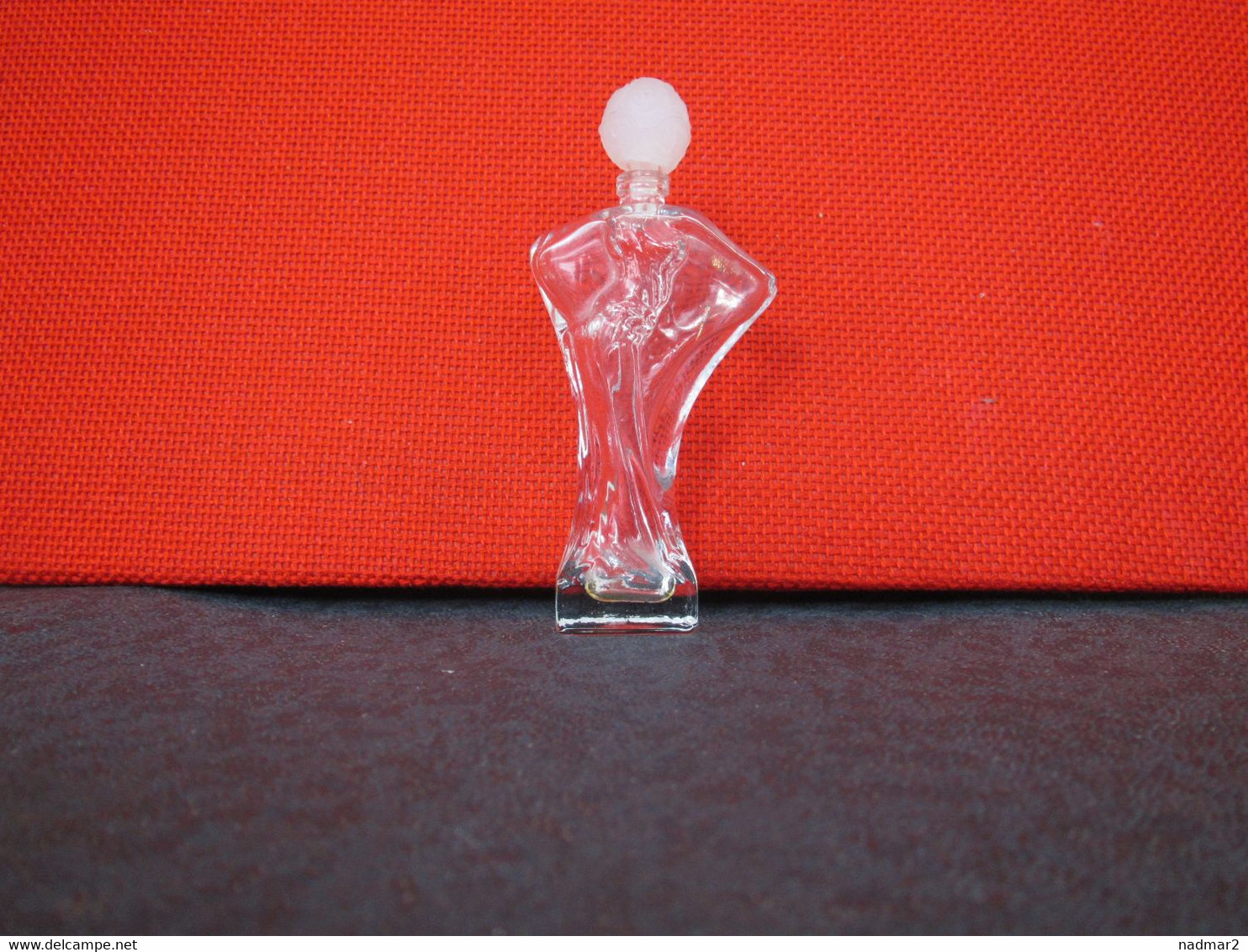 A Identifier Parfums échantillon Miniature Ancien Sans Marque - Miniatures Womens' Fragrances (without Box)